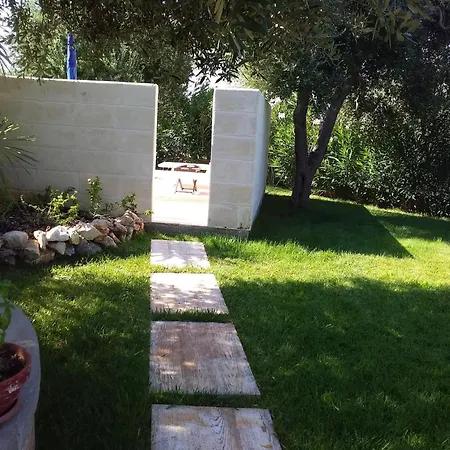 Casa Lantana Con Piscina Apartment *